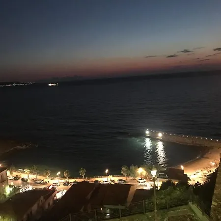 アパート Appartmets Napitia By The Sea, Calabria, Italy *